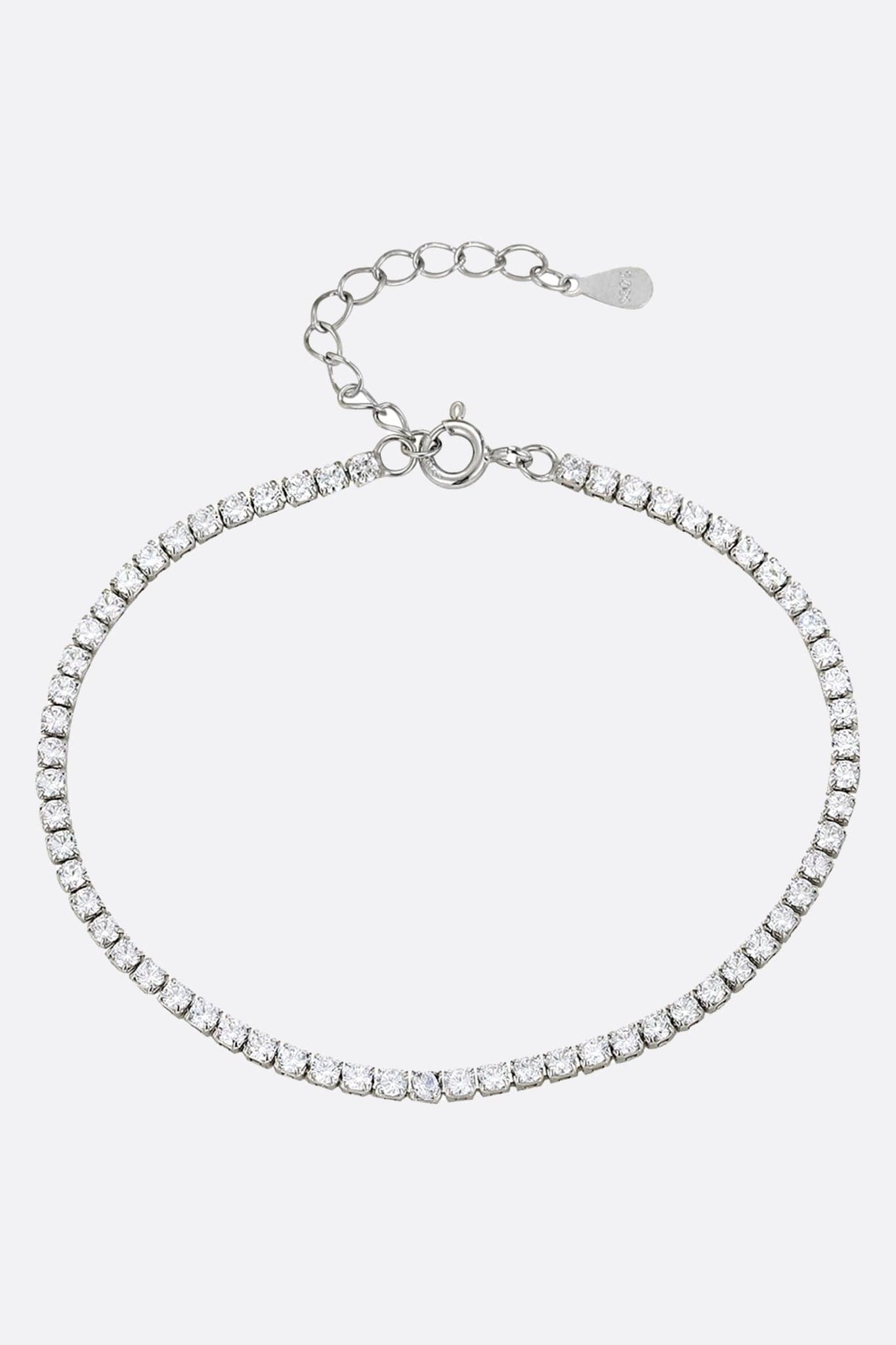 Bracciale tennis in argento 925 ornato da ossidi di zirconio, chic ed elegante per valorizzare i vostri look da sera