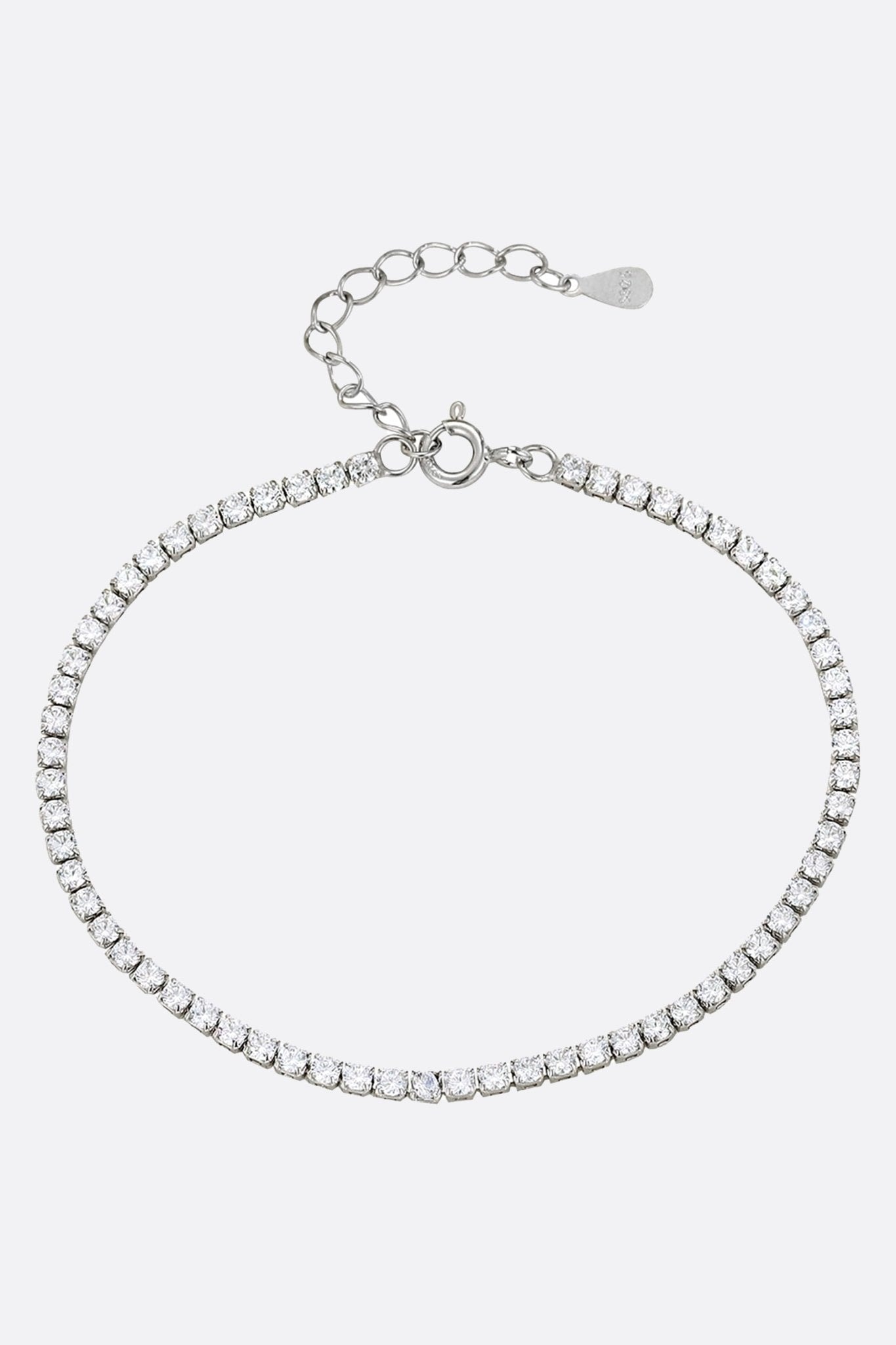 Bracciale tennis in argento 925 ornato da ossidi di zirconio, chic ed elegante per valorizzare i vostri look da sera