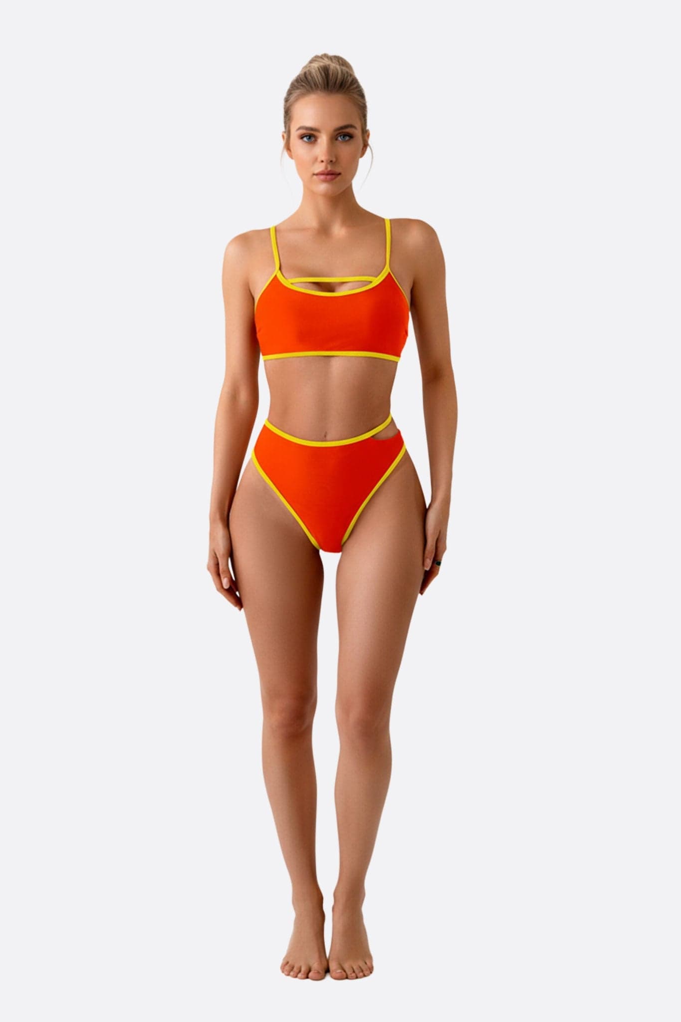 Bikini taille haute orange avec touches jaunes, parfait pour une journée ensoleillée à la plage ou à la piscine.