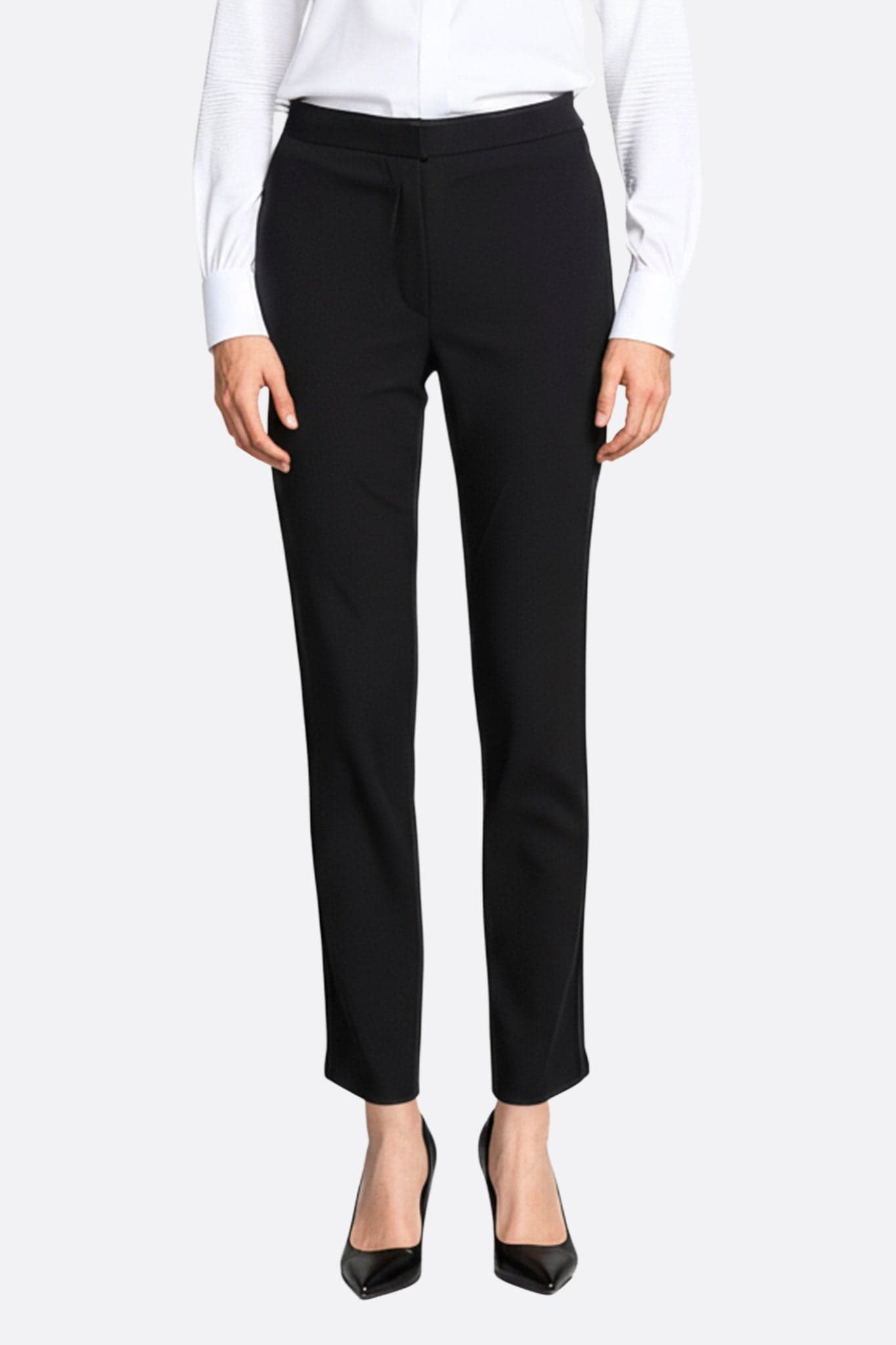 Eleganter schwarzer Hosen mit geradem Schnitt in 3/4-Ansicht, ideal für vielseitige Anlässe und stilvolle Outfits.