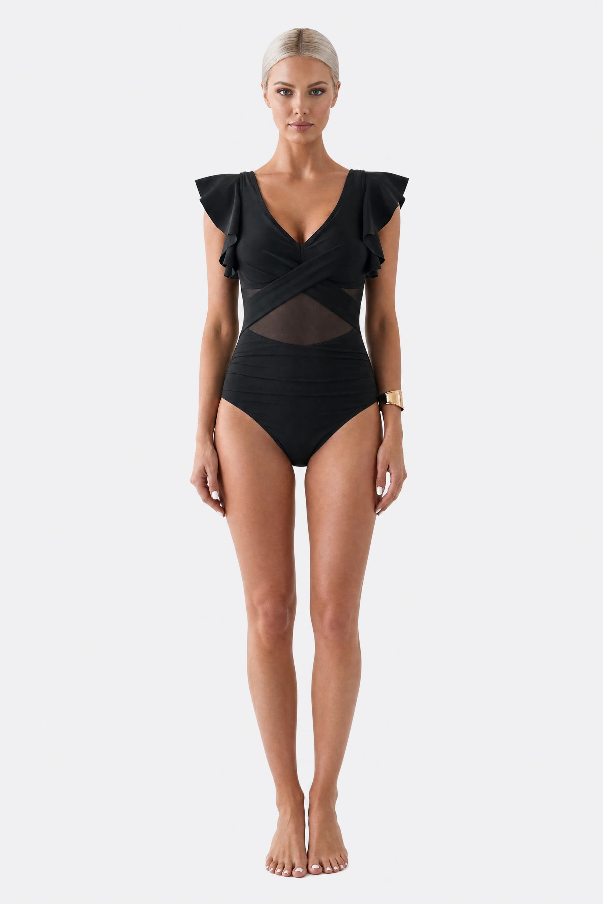 Maillot de bain une pièce noir croisé à volants, vue de face en studio