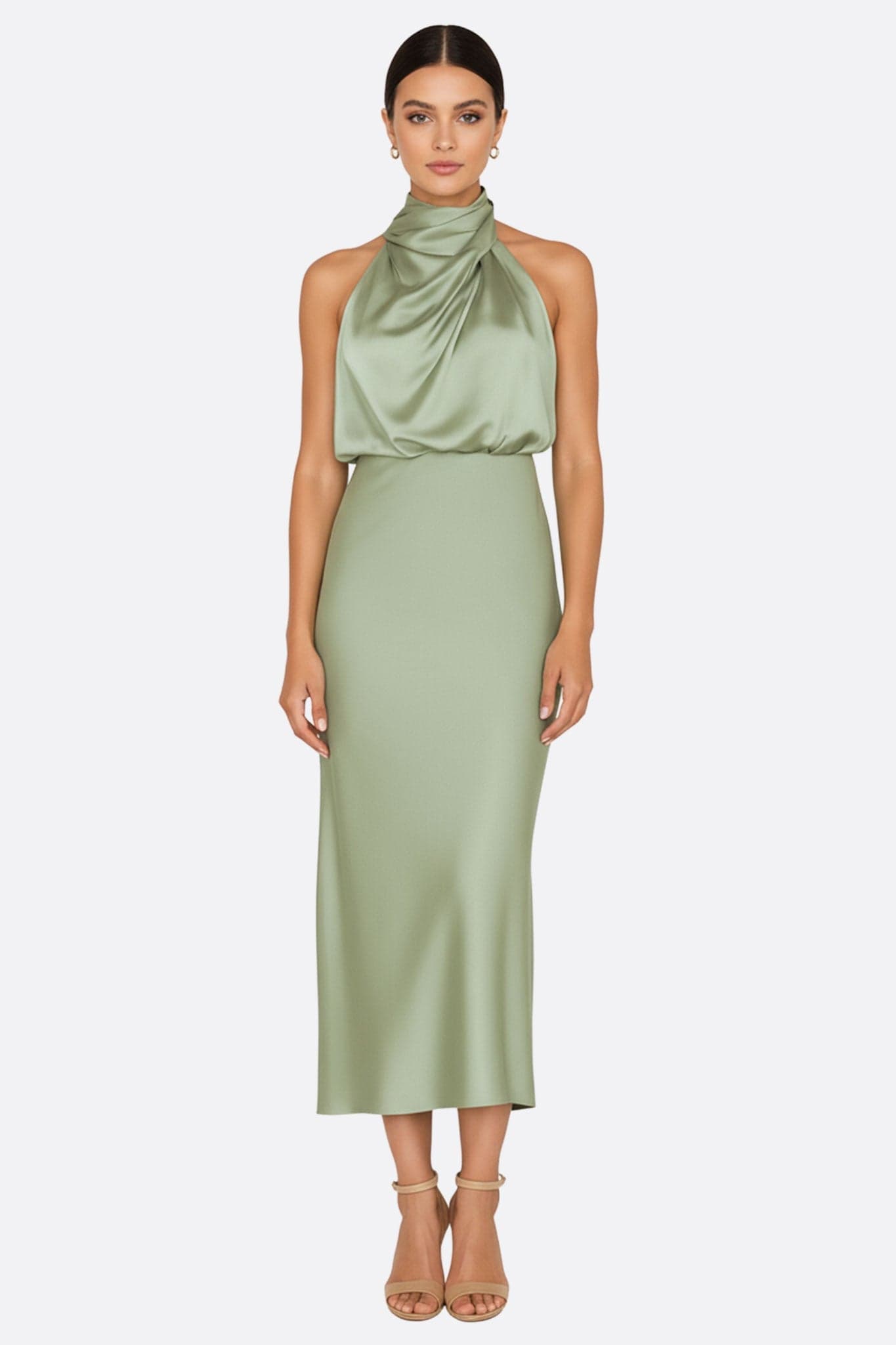 Elegantes mittellanges Kleid aus salbeigrünem Satin mit drapiertem Ausschnitt, ideal für einen anspruchsvollen Abend